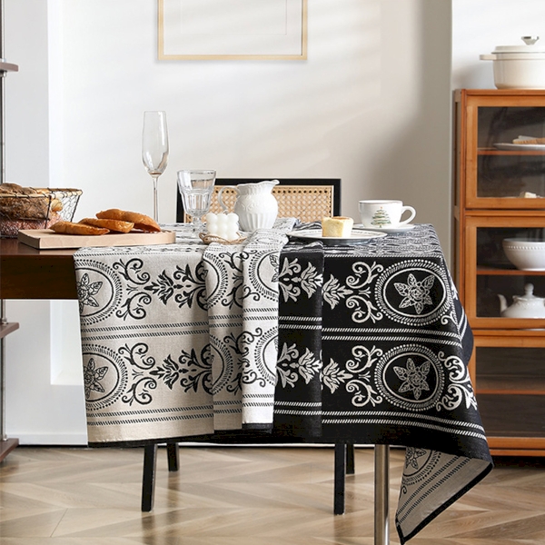 Wallace Crest Tablecloth - Black Style main image 1