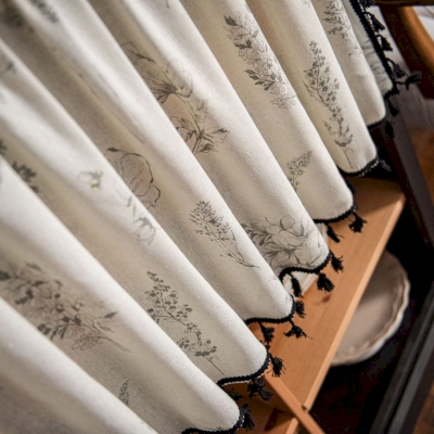 Rideau Brise Bise Élégant avec Motif de Fleurs Esquissées,1 Pièce