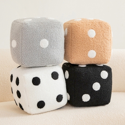 Coussins en Forme de Dés Confort et Jeu Réunis