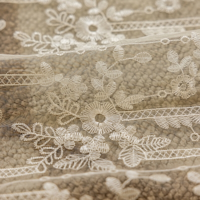 Voilage Sama, Broderie en Coton, Motif Floral Enroulant une Treille