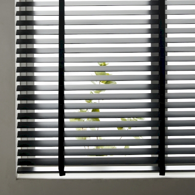 Store Vénitien en Bois Lames 50mm Avec Galon, Store Vénitien Bois sur mesure