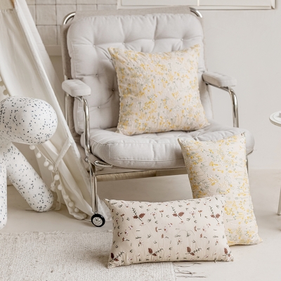 Housse de Coussin en Coton Brodée de Fleurs, Style Naturel