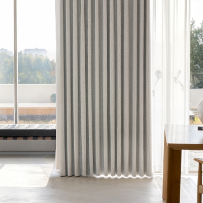 Tenda oscurante VEONA, tessuto jacquard ciniglia, motivo ondulato