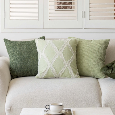 Housse de Coussin VERDURE, Broderie en Losanges Blancs Ajourés Avec des Bords Effilochés, Vert Frais