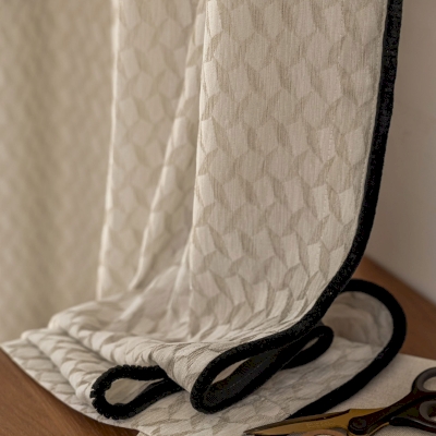 Voilage Sur Mesure Dario, Tissage Texturé Jacquard, Motif Losange & Bordure en Velours