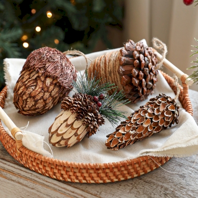 Lot de 5 Suspensions de Noël Glands et Pommes de Pin, Finition Naturelle et Charme Rustique