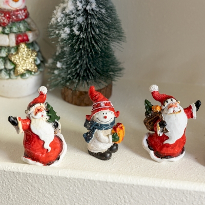 Lot de 5 Figurines de Noël en Résine, Père Noël et Bonshommes de Neige, à Poser sur la Table ou la Cheminée