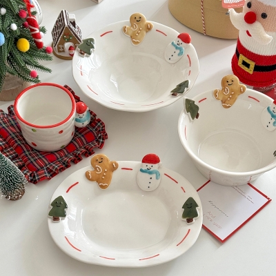 NOËLINO Christmas Dinnerware Set, 4 Pieces in Handmade Glazed Ceramic