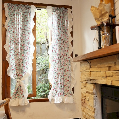 Rideau Brise-Bise Fleuri Esprit Cottage Anglais, Chenille Coton-Polyester, Finition Volants Blancs