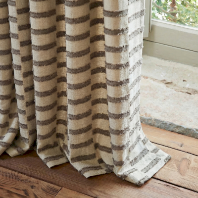 Rideau Sur Mesure ALDERA, Tissu Jacquard Aspect Lin, Motif de Rayures Frangées Décalées